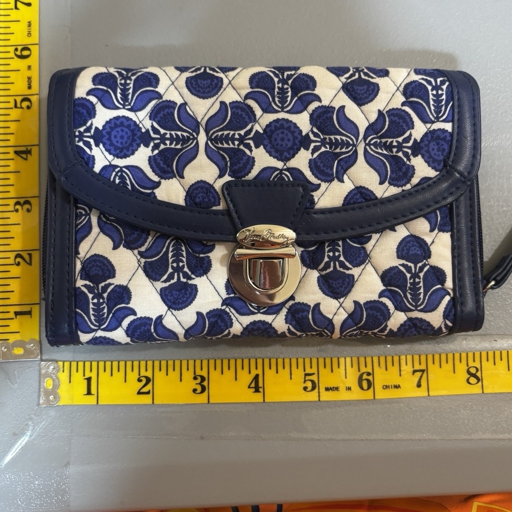 Vera Bradley Cobalt Tiles Ultimate‎ Wristlet Wallet Trifold ID Card Storage Blue - Picture 2 of 16